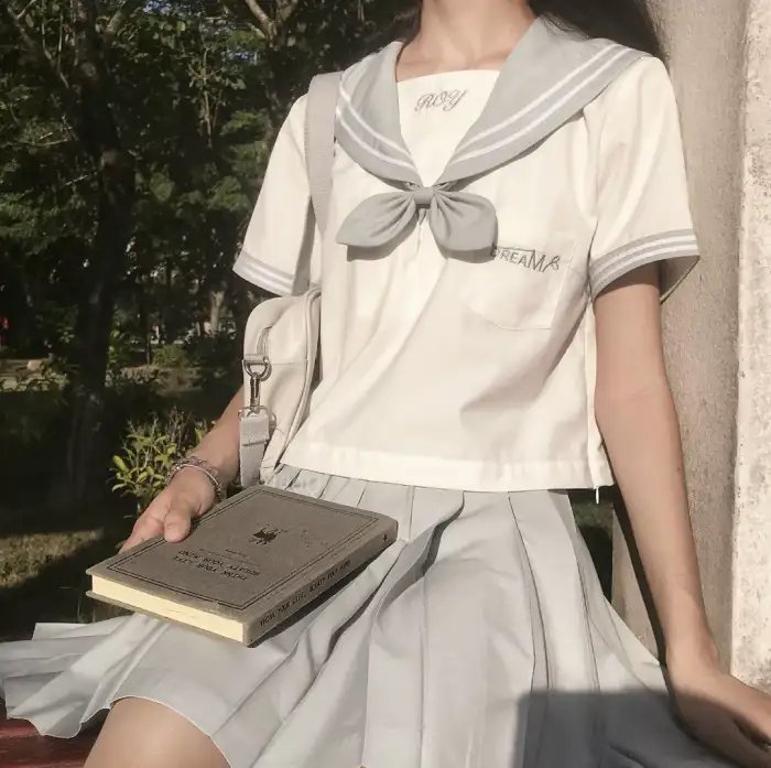 坐着面包车嫁乡村